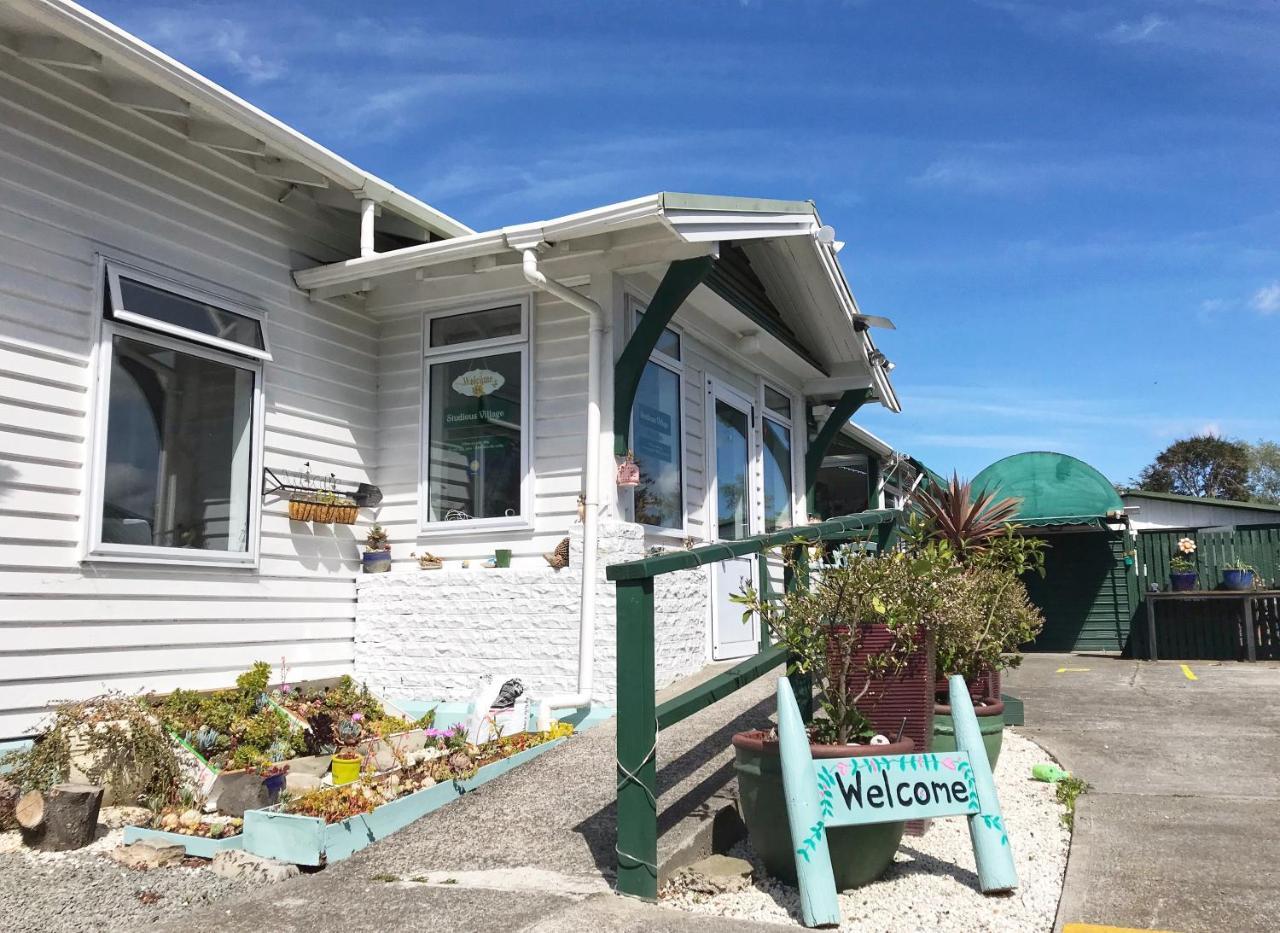 Studious Village Christchurch Exterior foto